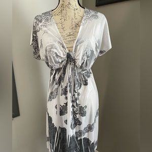 Vintage white and gray V neck summer dress elastic waist